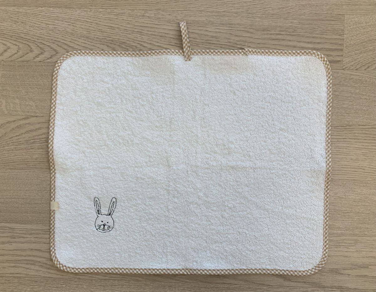 Asciugamano double face con ricamo di Coniglietto