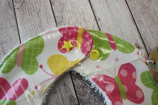 Bavaglino cerato bianco con farfalline - retro in spugna