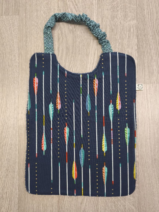 Bavaglino double face con elastico per bambini - frecce su fondo blu