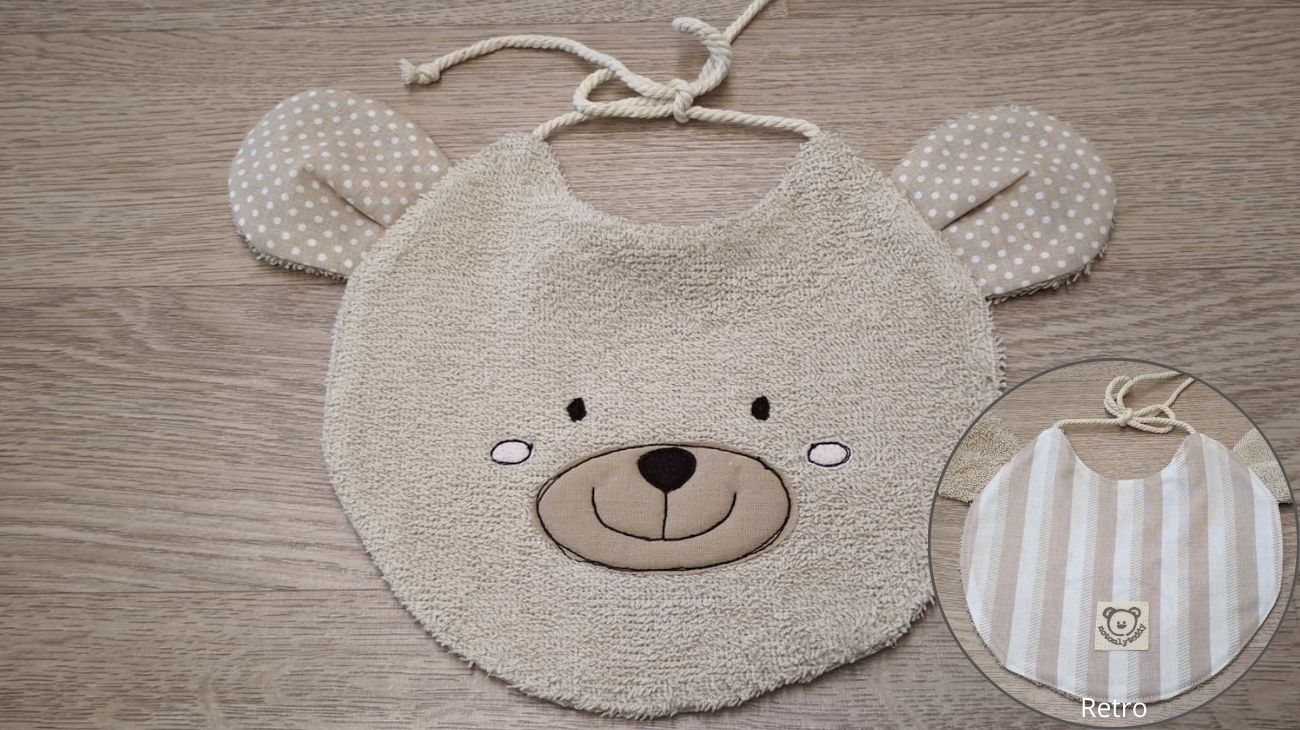 bavaglino a forma di musetto di orsetto beige - fronte e retro