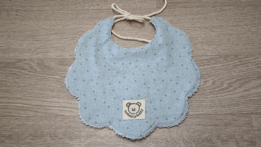 retro di bavaglino a forma di nuvoletta azzurra chiara