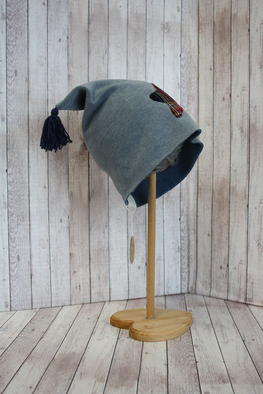Berretto in felpa avio pelosa con nappine blu - stellina scozzese - taglia 6-8 anni