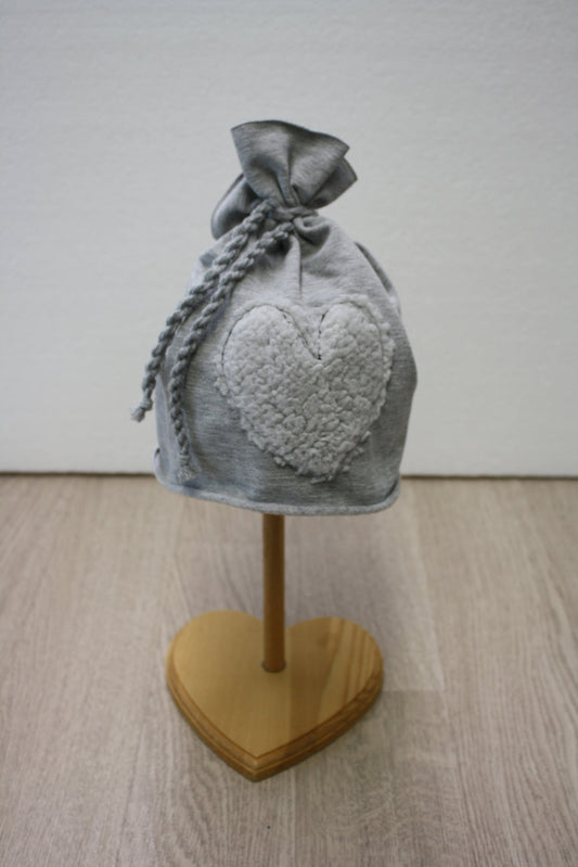 Berretto in felpa grigia con fiocchetto - cuore peloso grigio - taglia 24-30 mesi