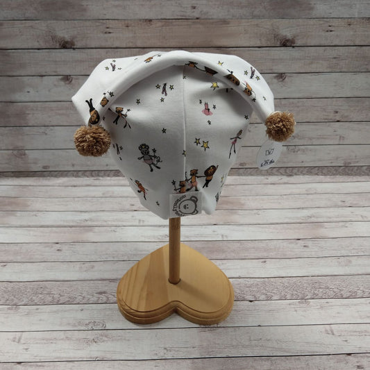 Berretto in maglina con fantasia NotOnlyTeddy di orsette fatine – pompon beige - visto da dietro