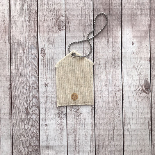 🏖️ Tag decorativa in tessuto – Cabina da spiaggia azzurra ricamata handmade 🧵🌊