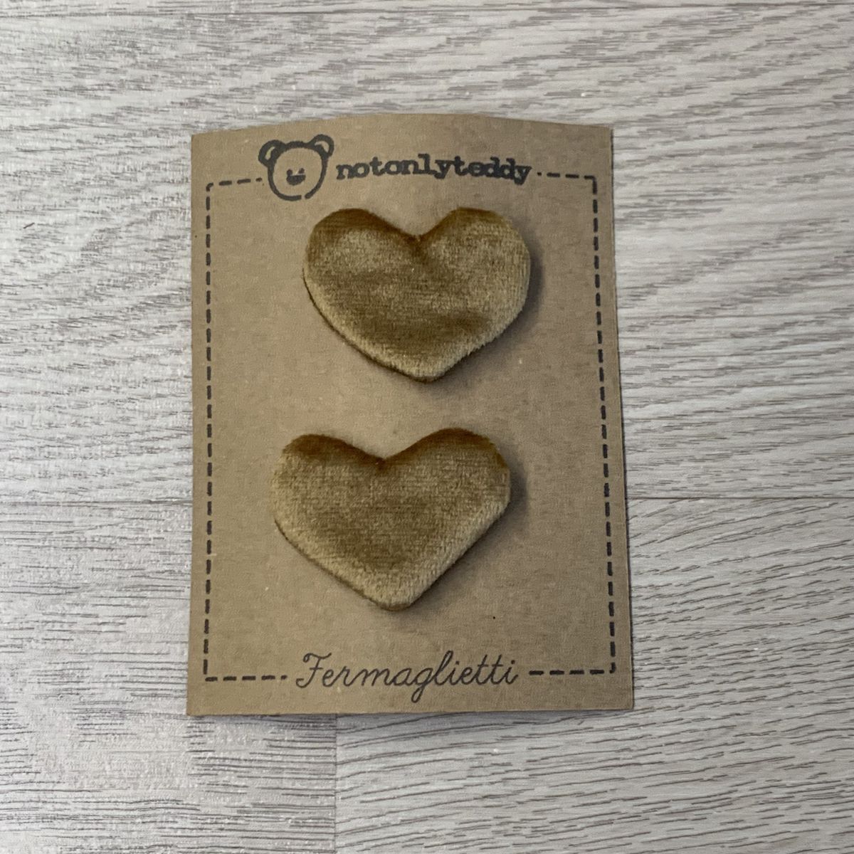 fermaglietti piccoli a forma di cuore in velluto bronzo
