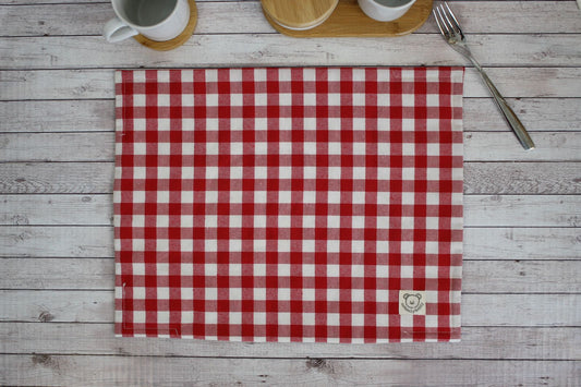 Tovaglietta per colazione con pane, burro e marmellata 🍞🧈🍯🍽️