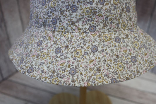 Cappellino pescatore, cappellino parasole double-face, fiorellini chiari e quadretti grigi - Taglia 3-5 anni