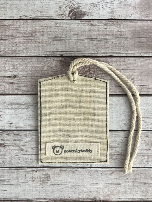 🐦 Tag decorativa in tessuto – Gabbiano ricamato handmade 🌊🧵