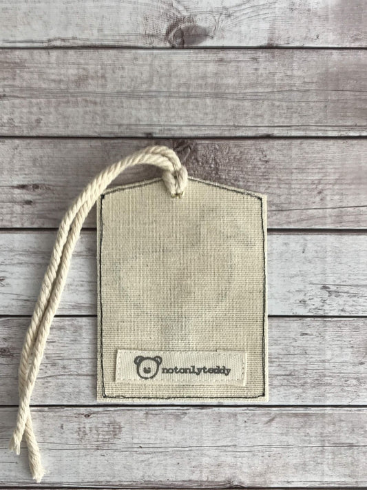 🐦 Tag decorativa in tessuto – Gabbiano ricamato handmade 🌊🧵