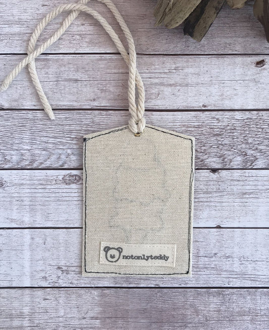 🍦 Tag decorativa in tessuto – Ricamo gelato handmade 🍓🧵