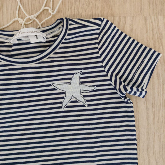 Maglietta a maniche corte a righe sottili bianche e blu con stellina marina - taglia 1 anno pronta consegna