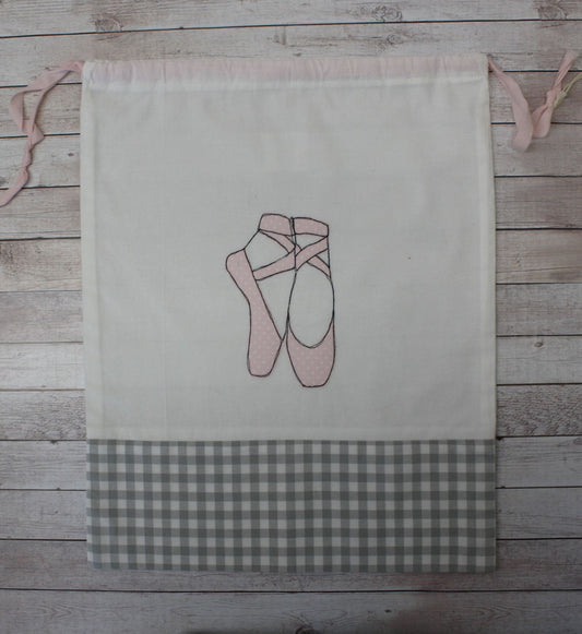 Sacchetto semplice con ricamo di scarpette da ballo