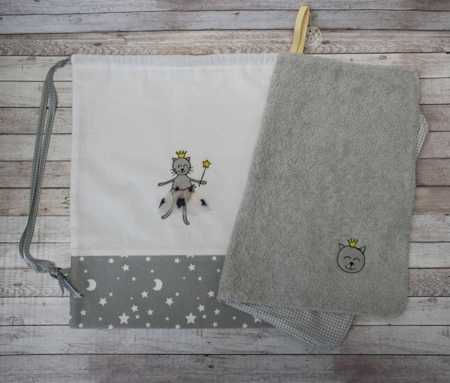 set asilo Gattina Fatina