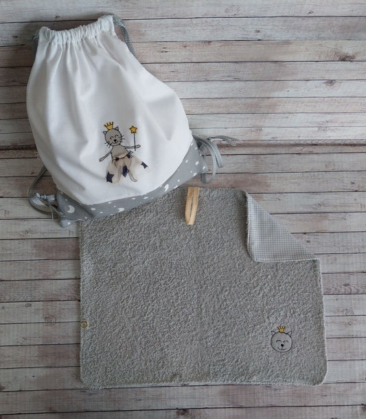 set asilo Gattina Fatina