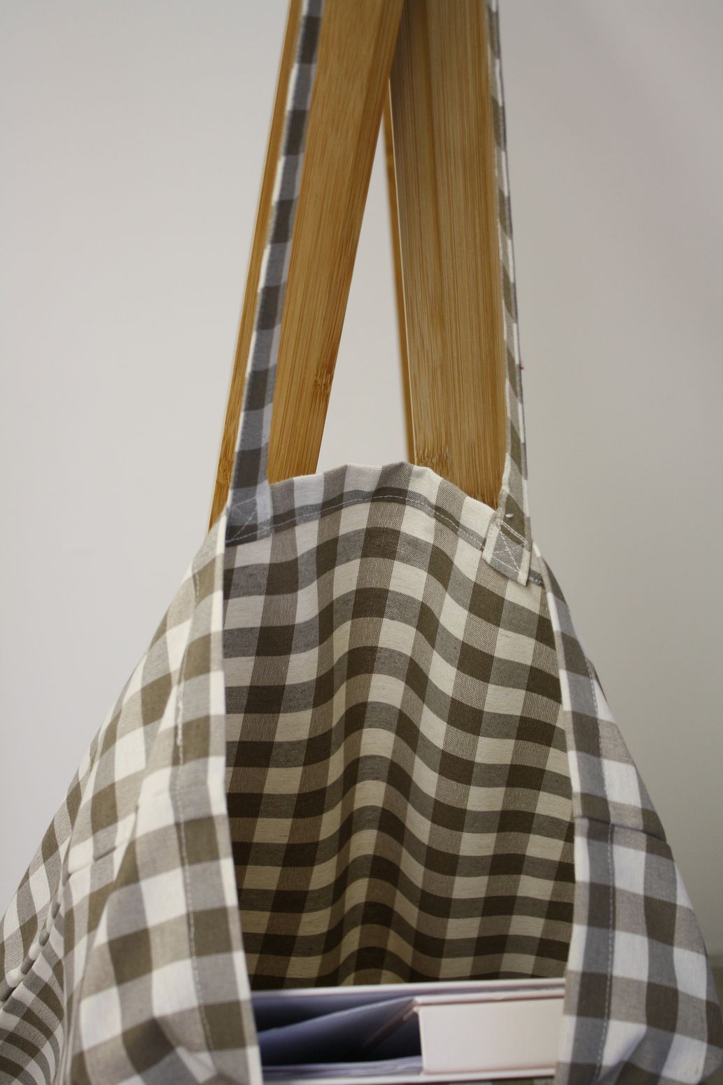 interno di shopper bag quadri tortora