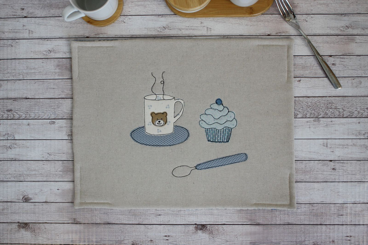 Tovaglietta colazione con cupcake e mug fumante 🍵🧁🐻 - personalizzabile