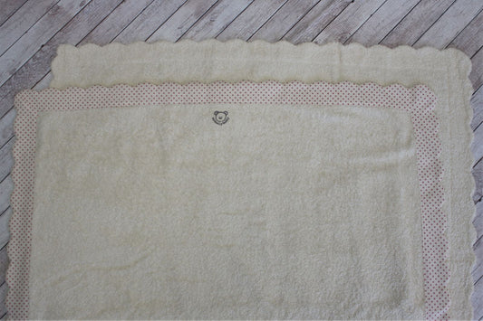 🏖️ Telo mare per bambina con bordo rosa a stelline – fatto a mano con amore