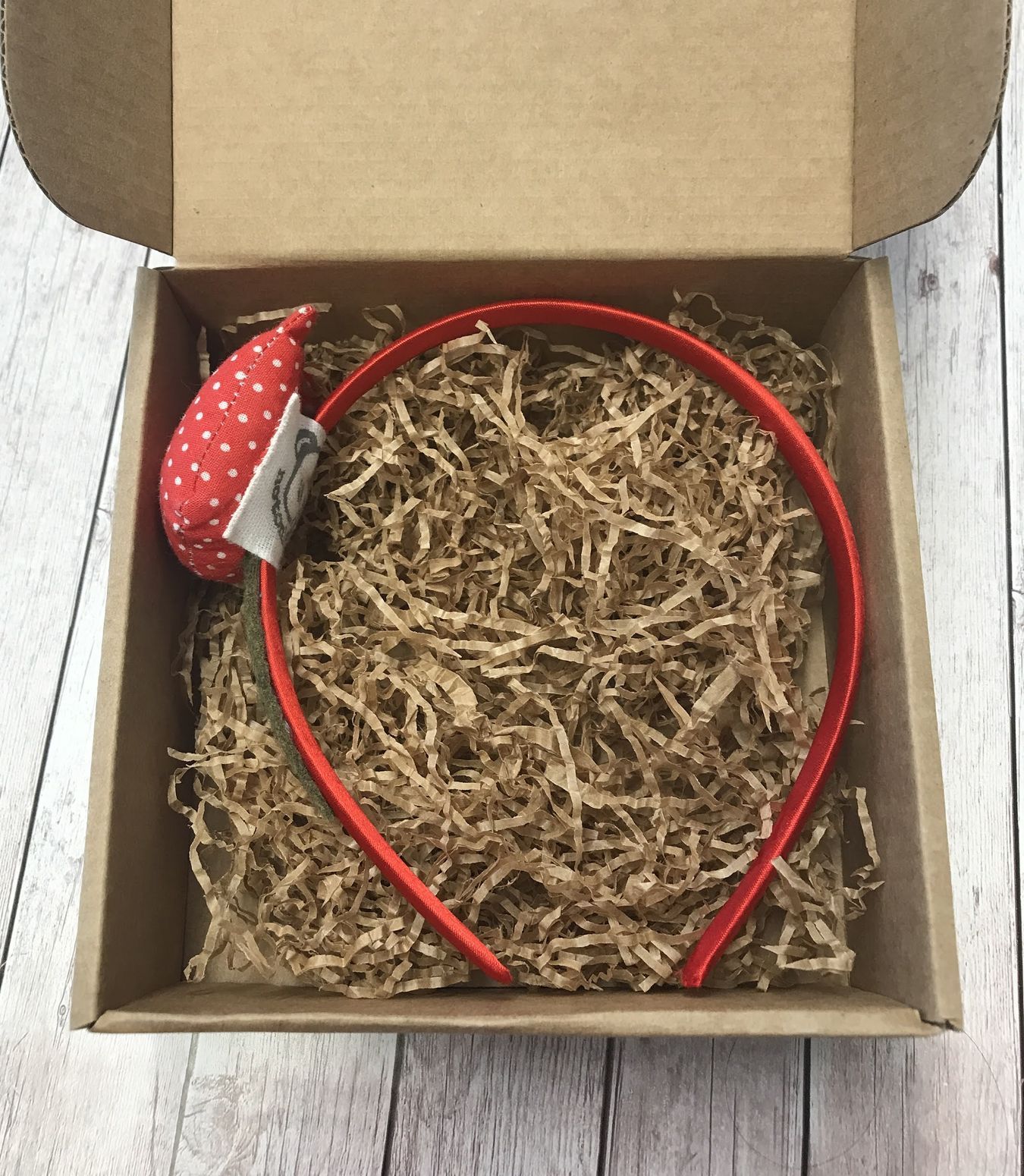 Cerchiello per capelli da bambina in raso rosso con tulipano