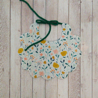 Bavaglino per neonata 🌸 – Idea regalo per nuova nascita 🎁- personalizzabile - fiori