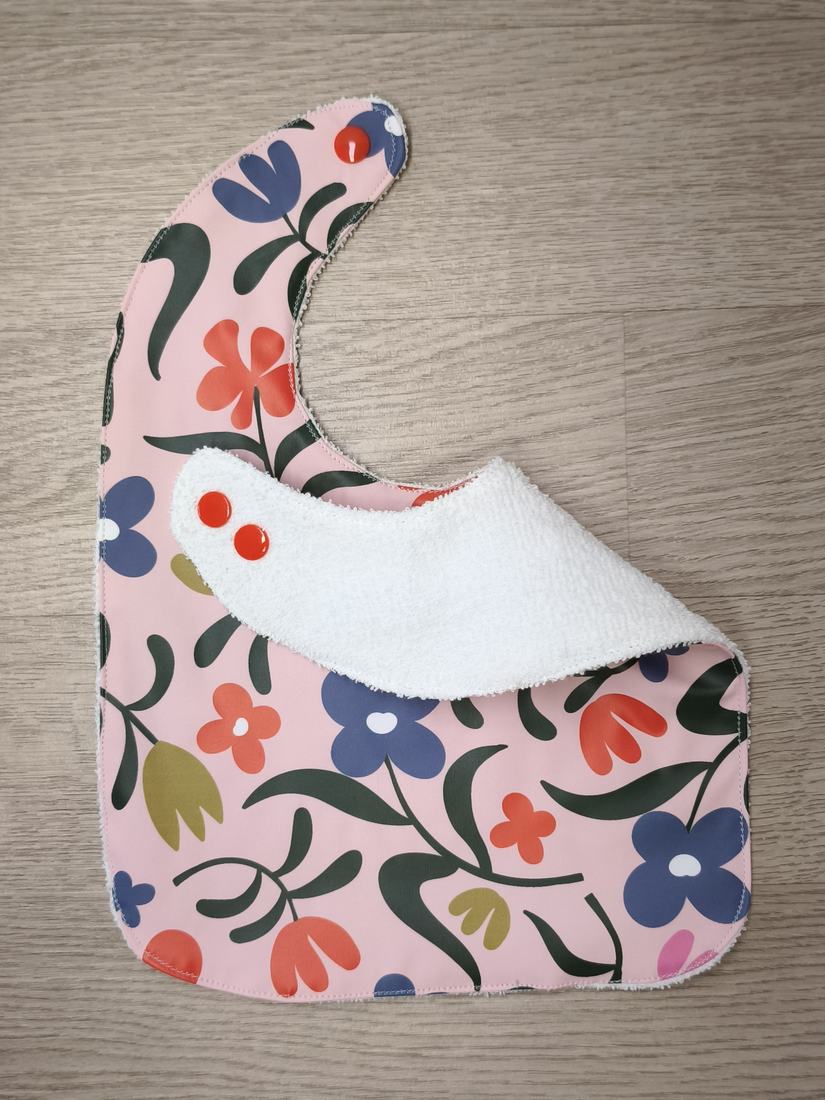 Bavaglino cerato con fiori grandi - retro in spugna