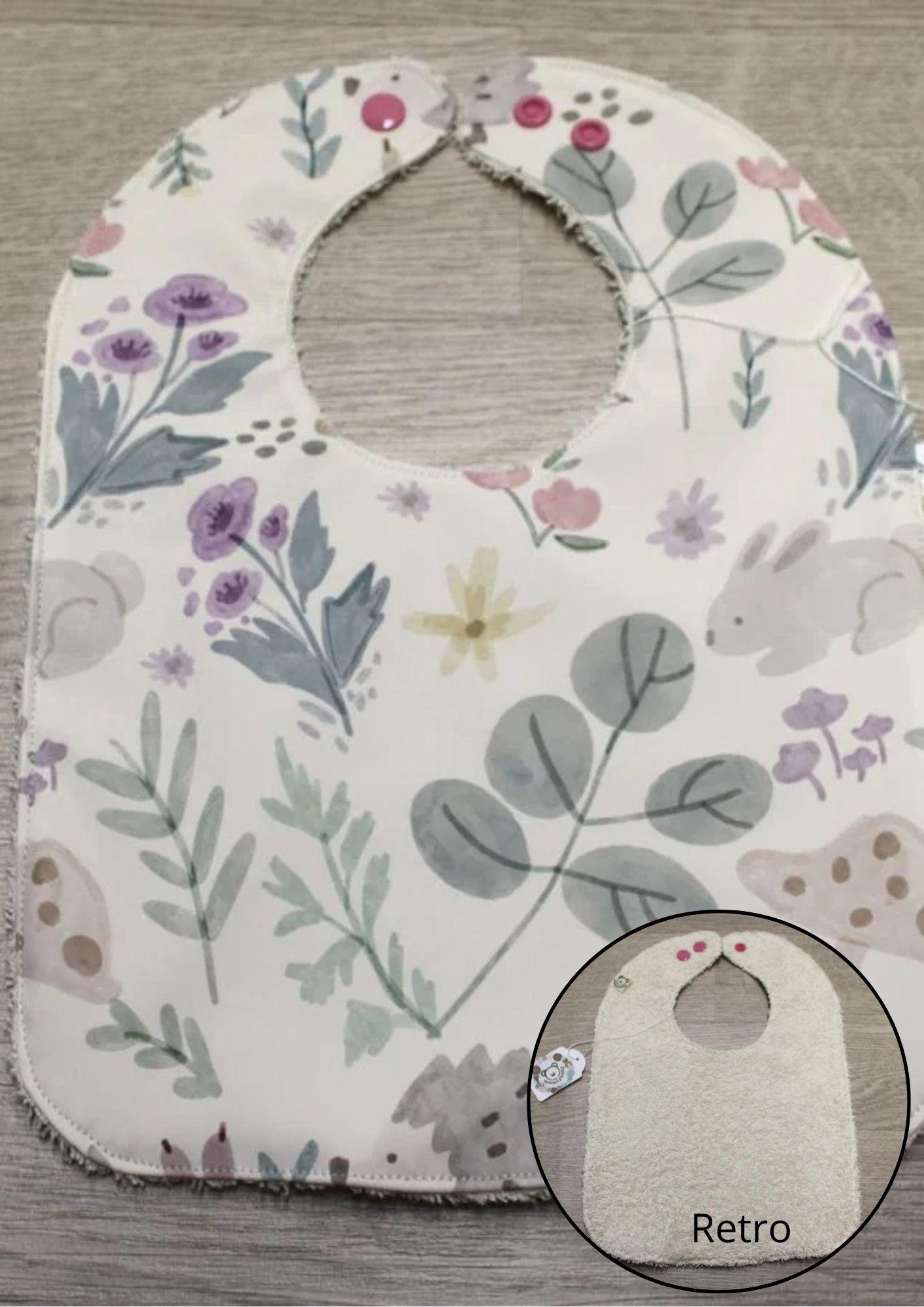Bavaglino cerato con animaletti e piante - retro in spugna