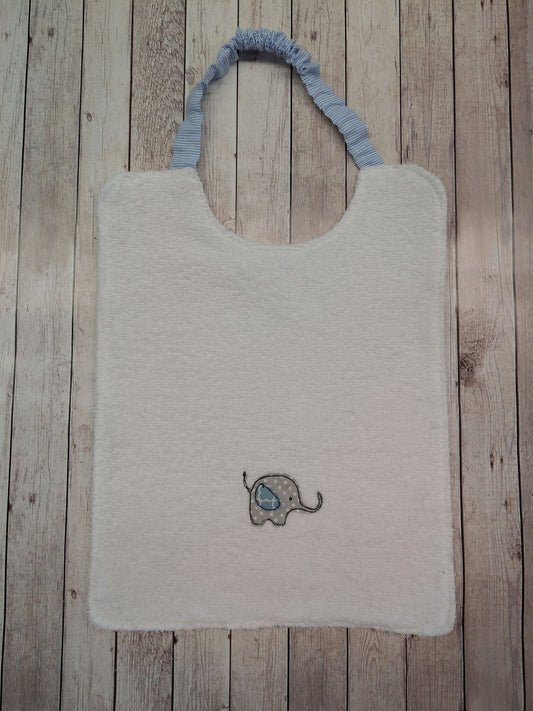 Bavaglino con elastico per asilo con ricamo di Elefantino