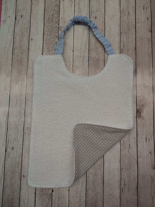 Bavaglino con elastico per asilo con ricamo di Elefantino