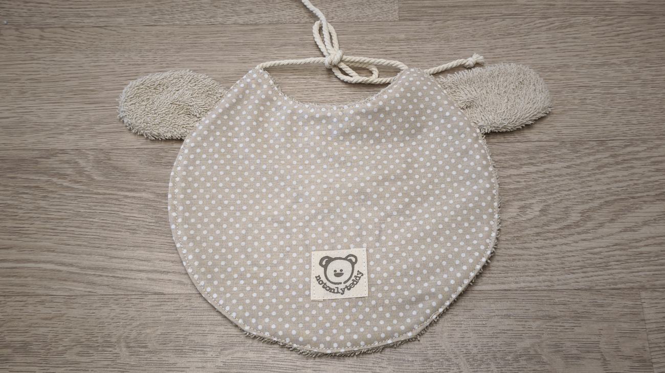 retro di bavaglino a forma di musetto di agnellino beige