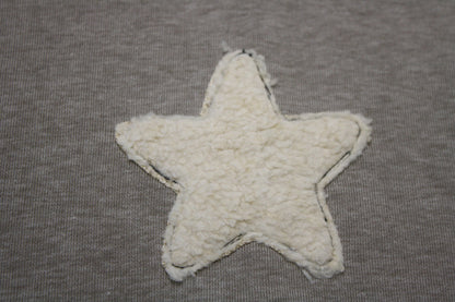 Berretto in felpa calda con nappine - stellina pelosa
