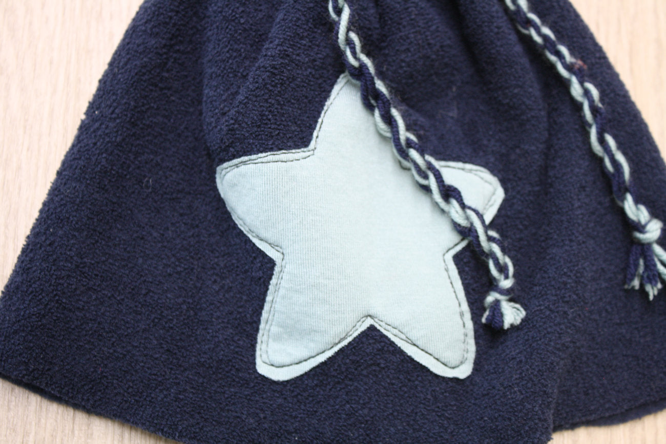 Berretto in felpa boucle blu con fiocchetto - stella