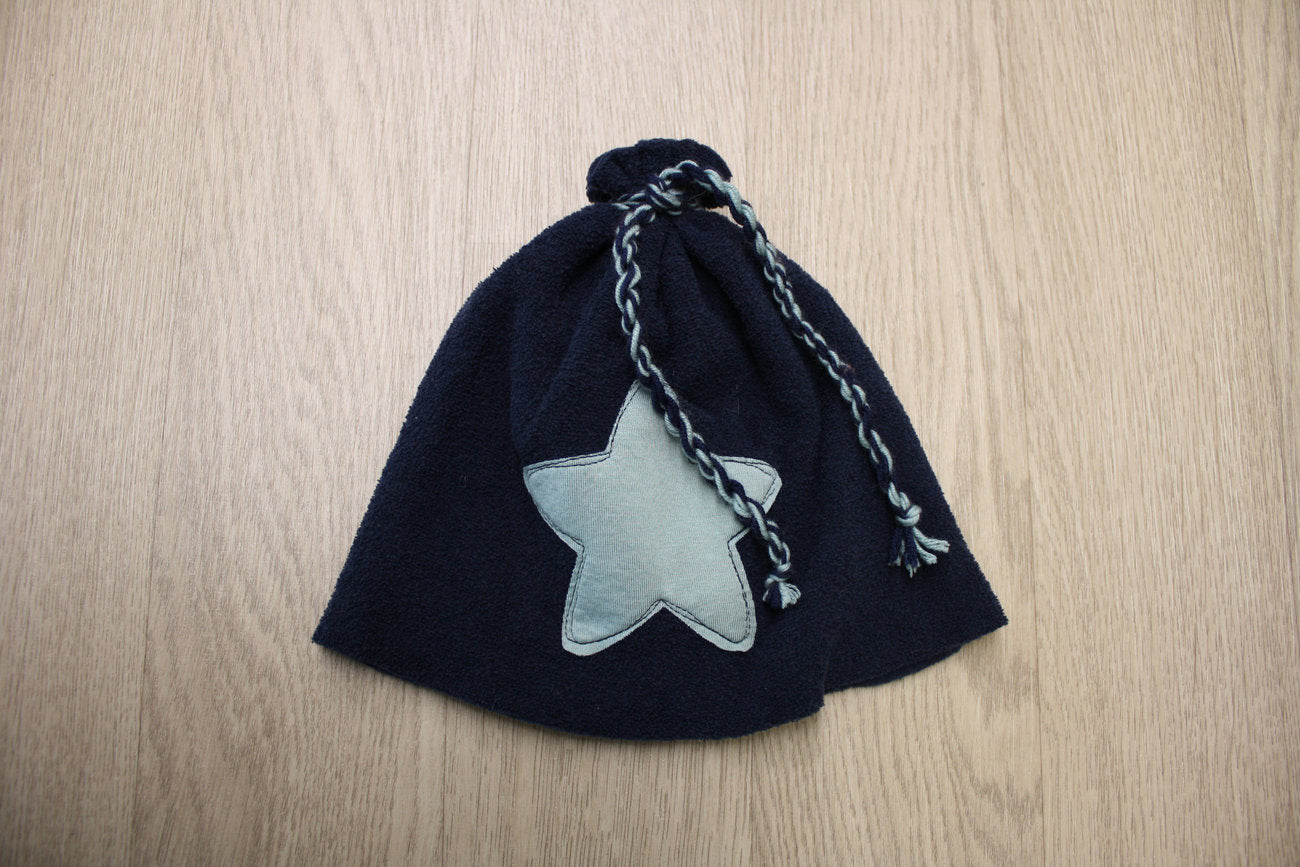 Berretto in felpa boucle blu con fiocchetto - stella