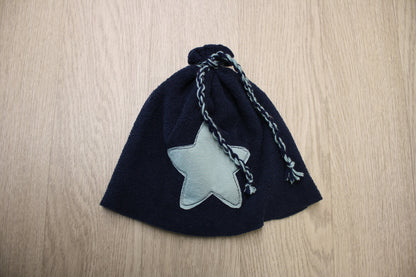 Berretto in felpa boucle blu con fiocchetto - stella