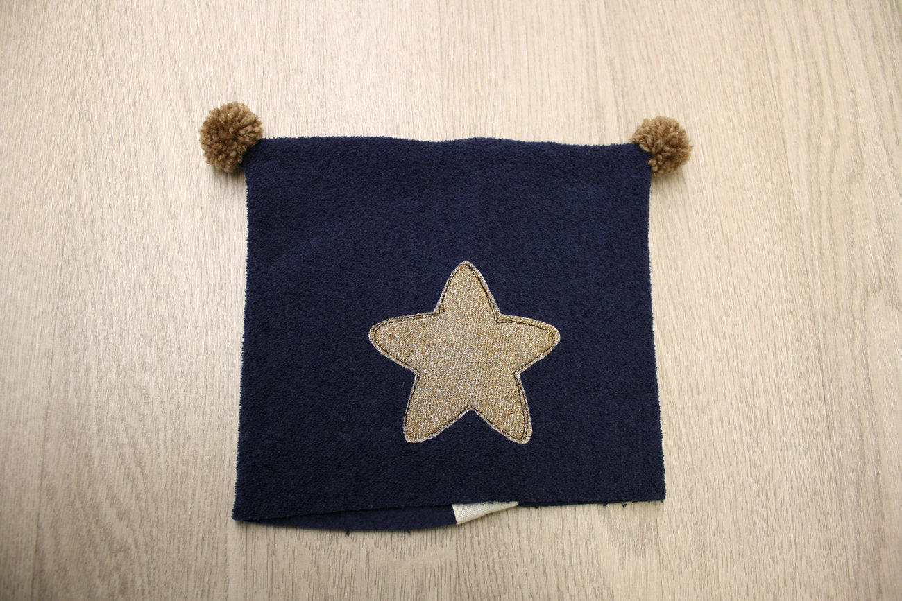 Berretto in felpa blu con pon pon cammello - stella oro glitter 9-12 mesi
