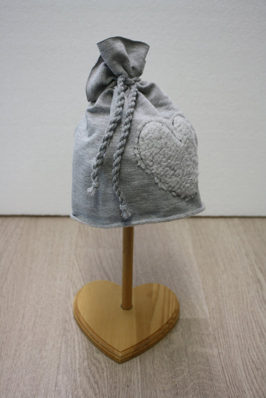 Berretto in felpa grigia con fiocchetto - cuore peloso grigio - taglia 24-30 mesi