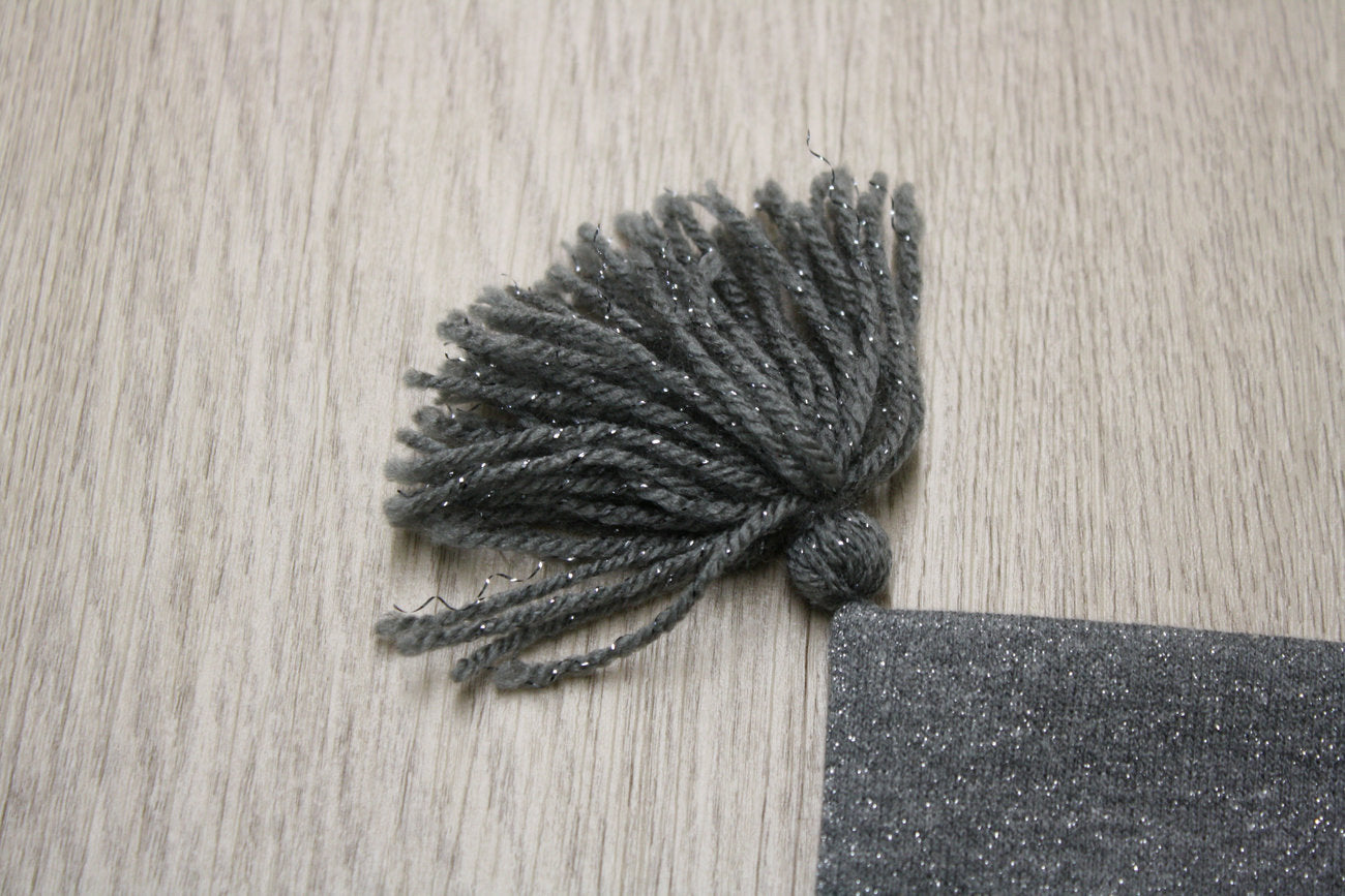 Berretto in felpa grigia glitter con nappine - cuore in maglina con ballerine - taglia 18-24 mesi