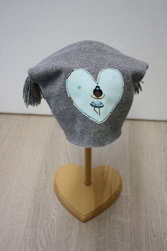 Berretto in felpa grigia glitter con nappine - cuore in maglina con ballerine - taglia 18-24 mesi