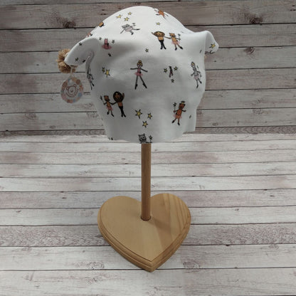 Berretto in maglina con fantasia NotOnlyTeddy di orsette fatine – pompon beige - vista 3/4