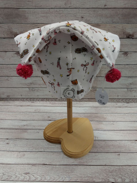 Berretto in maglina con fantasia NotOnlyTeddy di orsetta ballerina – pompon fucsia - visto da dietro