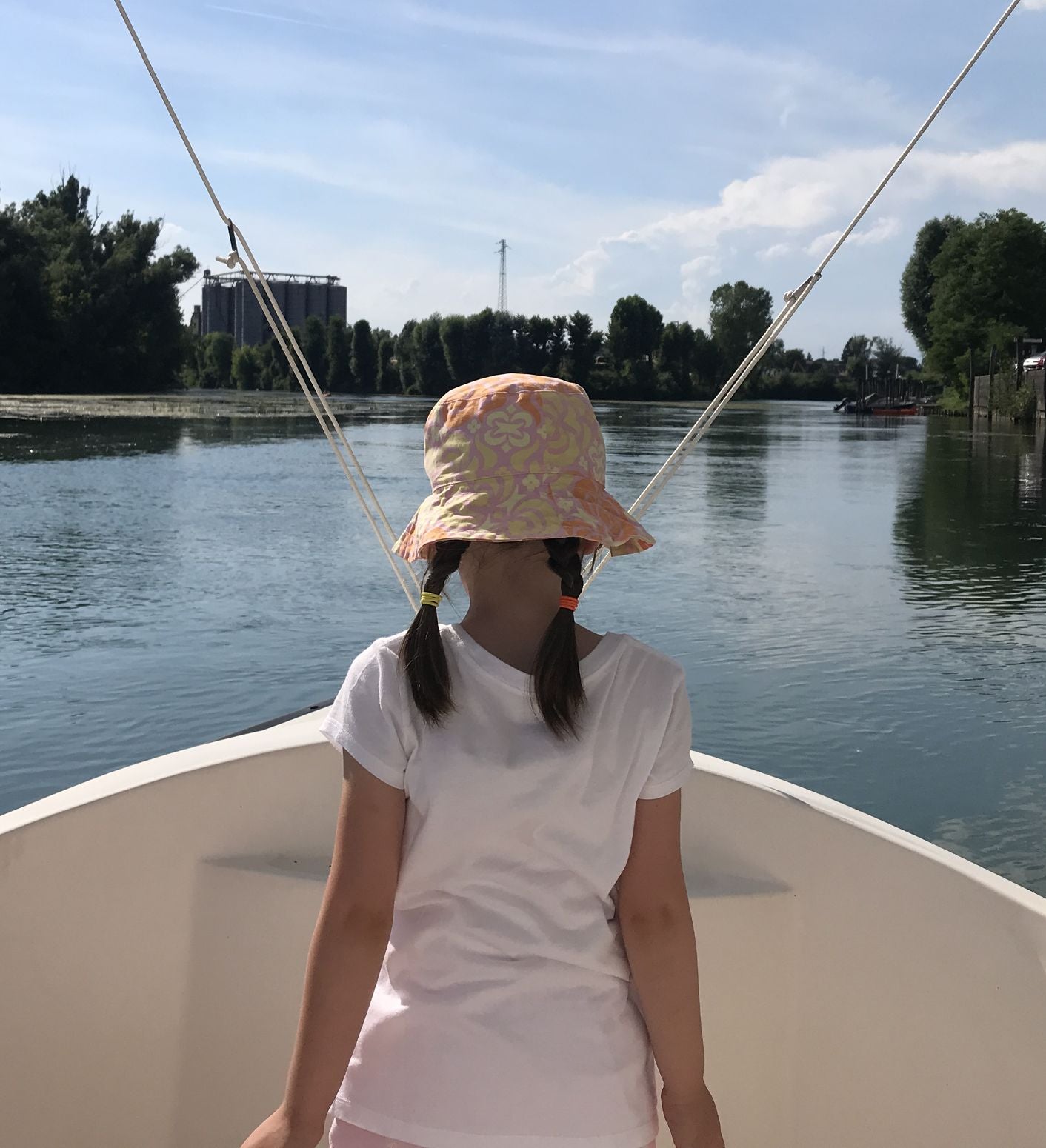 cappellino parasole indossato