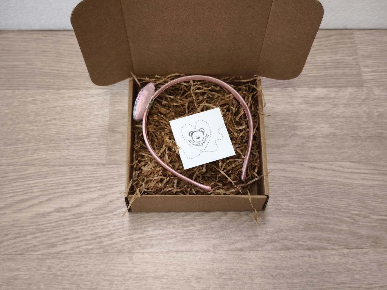 Cerchietto in raso rosa con cupcake