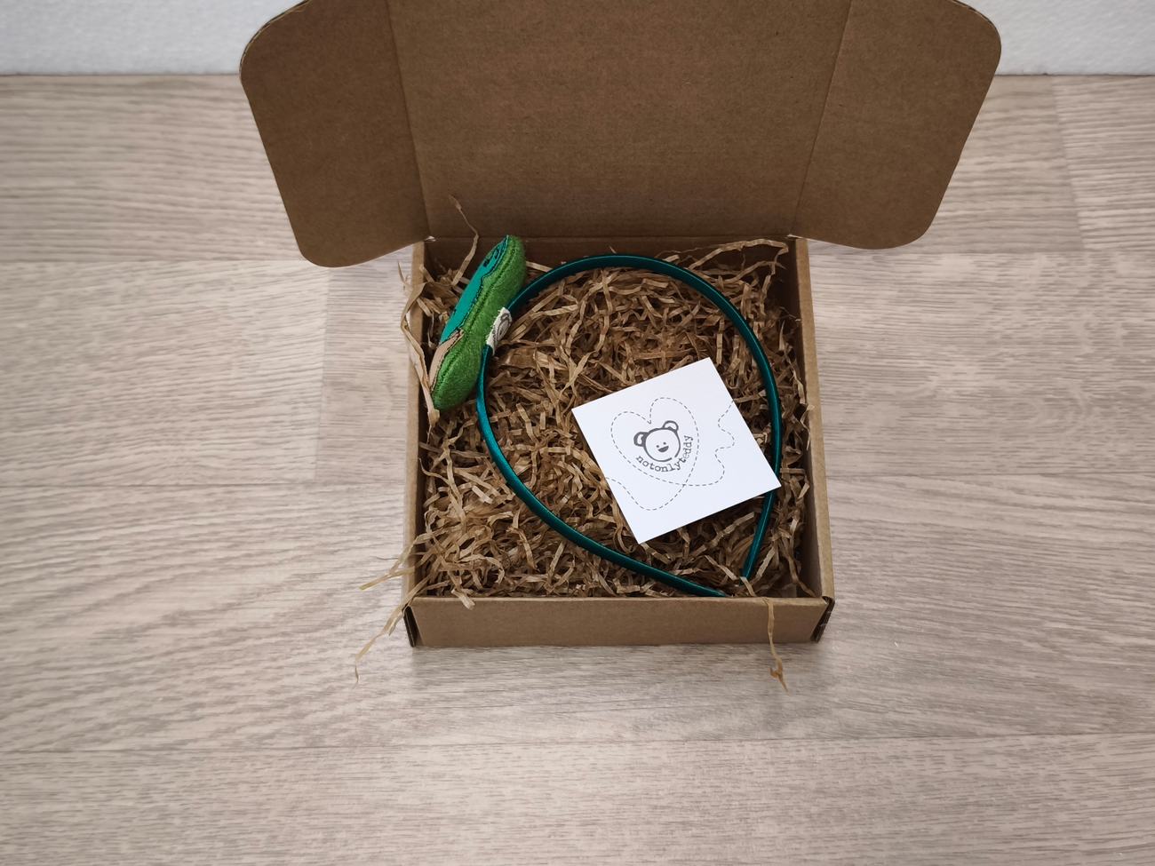 Cerchiello per capelli da bambin in raso verde oliva con cactus