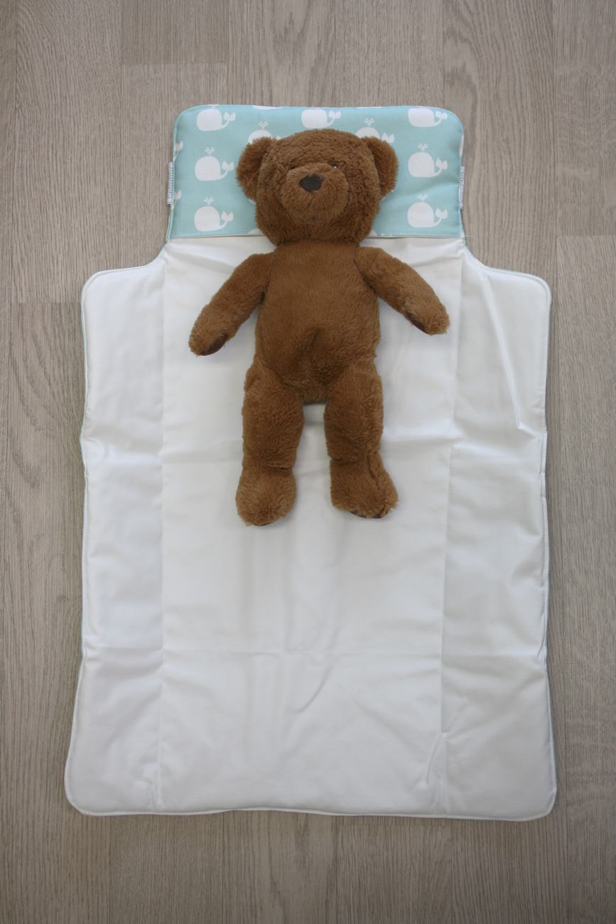 Fasciatoio portatile - Portapannolini verde acqua con balenine