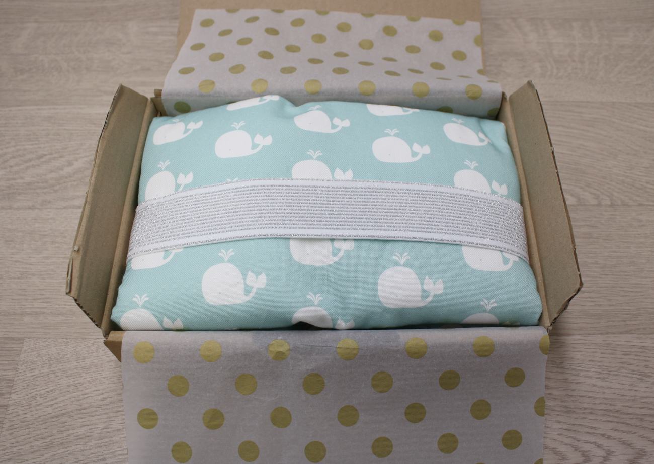 Fasciatoio portatile - Portapannolini verde acqua con balenine