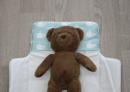 Fasciatoio portatile - Portapannolini verde acqua con balenine