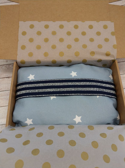 Fasciatoio da viaggio pieghevole con portapannolini – Stelline azzurro – personalizzabile