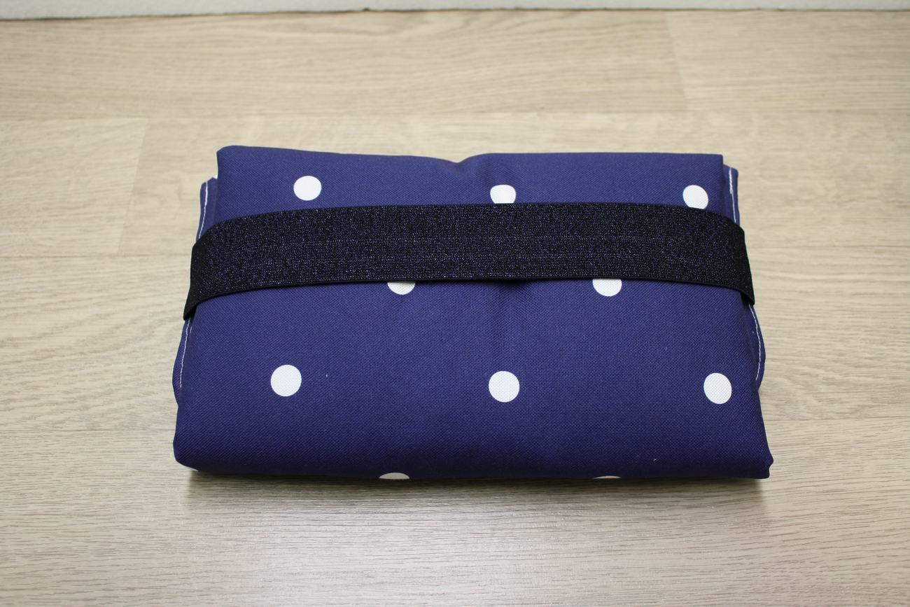 Fasciatoio portatile - Portapannolini blu scuro a pois con interno cerato betoniere