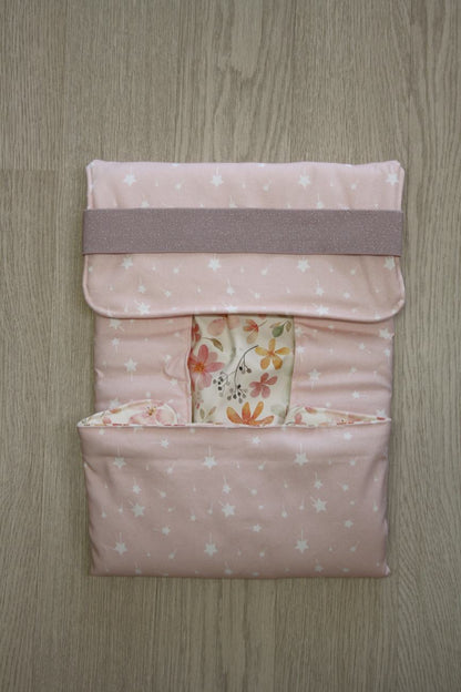 Fasciatoio da viaggio pieghevole portapannolini – Rosa bacchette magiche e fiori – personalizzabile