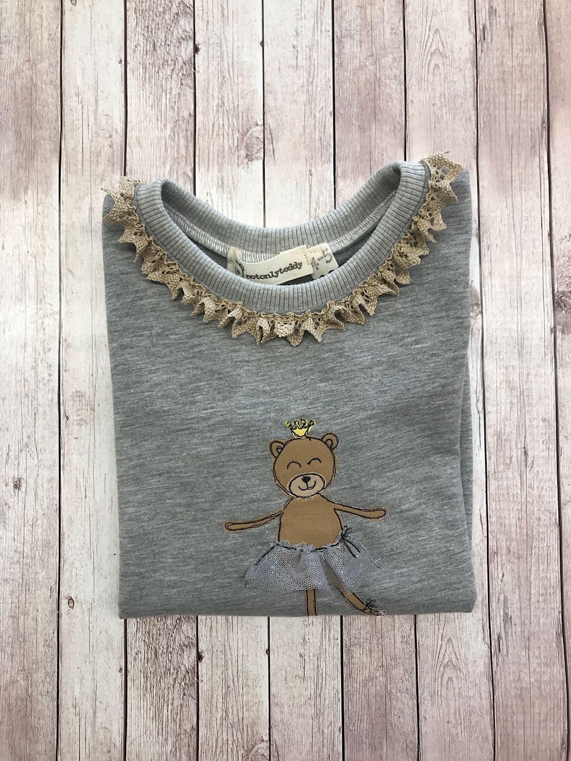 Felpa grigia con colletto di pizzo e Orsetta ballerina - taglia 4-5 anni