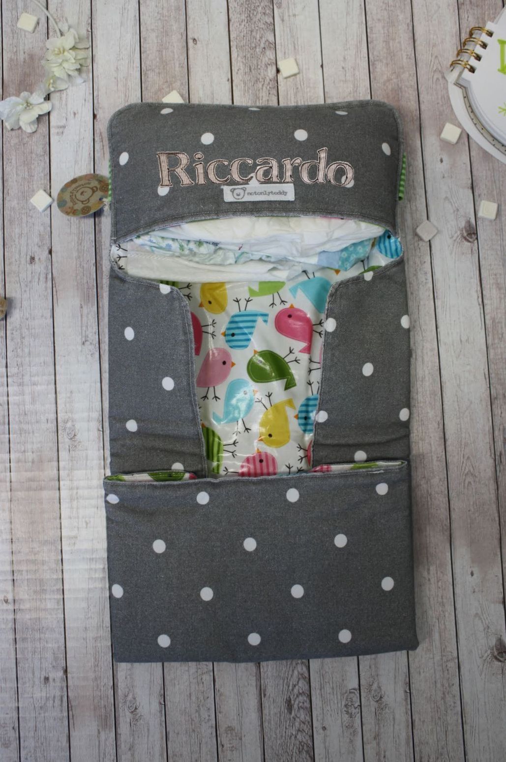 Fasciatoio portatile - Portapannolini grigio a pois con interno cerato a fantasia di uccellini - personalizzabile